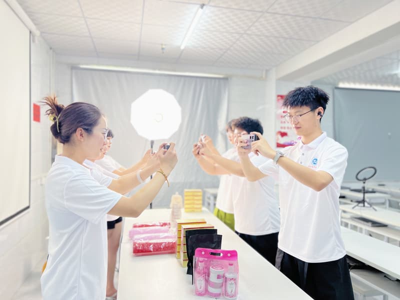 1739237895685564.jpg 882d81d57d3a7ff45109df0e739dd58.jpg