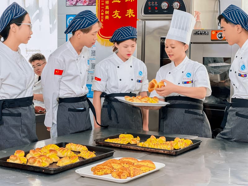 1745825845130441.jpg 8c0ad7f8eaf1cf3c6944c94304ad97c.jpg